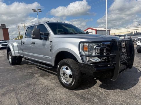 Used 2022 Ford F350 XL w/ STX Appearance Package AWD/4WD image 3