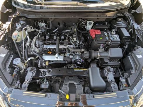 Used 2023 Nissan Kicks SR w/ SR Premium Package FWD image 31