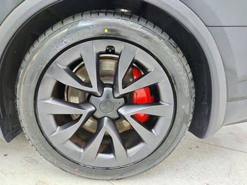 Used 2024 Tesla Model X Plaid image 65