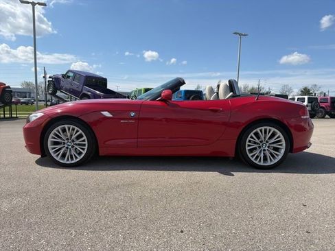 Used 2011 BMW Z4 sDrive35i image 2