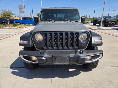 Used 2023 Jeep Gladiator Sport w/ Trailer Tow Package AWD/4WD image 9