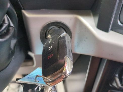 Used 2022 Ford F150 XL w/ Equipment Group 101A High AWD/4WD image 34