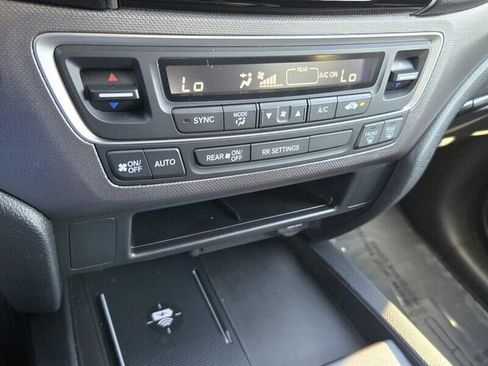 Used 2025 Honda Ridgeline Sport image 18