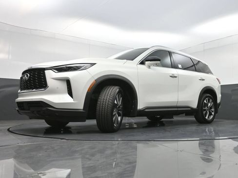 Used 2023 INFINITI QX60 Luxe w/ Cargo Package FWD image 30