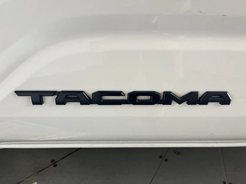 Used 2025 Toyota Tacoma TRD Off-Road AWD/4WD image 38