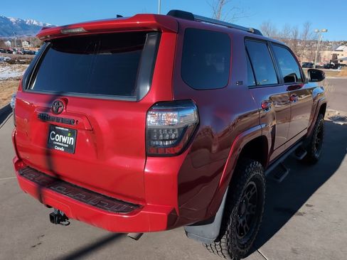 Used 2019 Toyota 4Runner SR5 Premium image 8