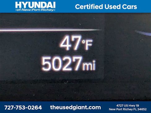 Certified 2024 Hyundai Venue SEL image 30