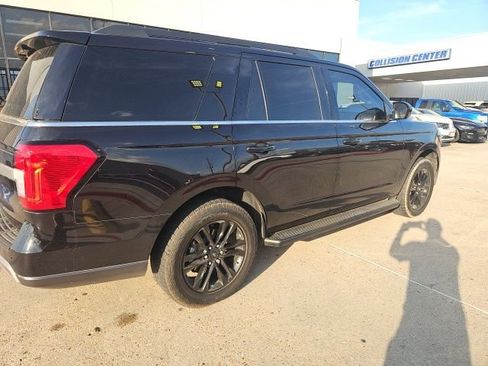Used 2024 Ford Expedition XLT image 2