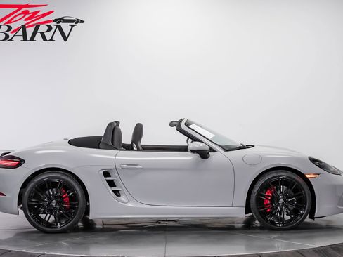 Used 2019 Porsche 718 Boxster S RWD image 6