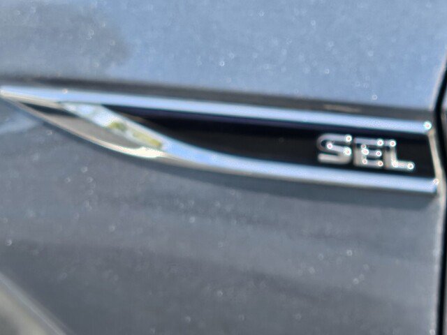 Used 2019 Volkswagen Jetta SEL w/ Cold Weather Package FWD image 11