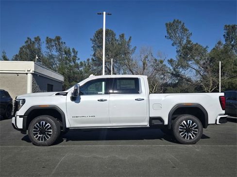 New 2026 GMC Sierra 2500 Denali Ultimate image 7