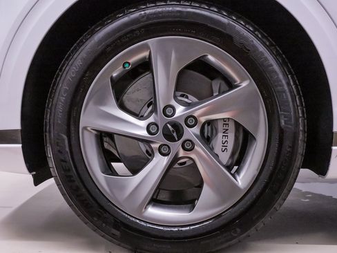 Certified 2026 Genesis GV70 2.5T Select image 27