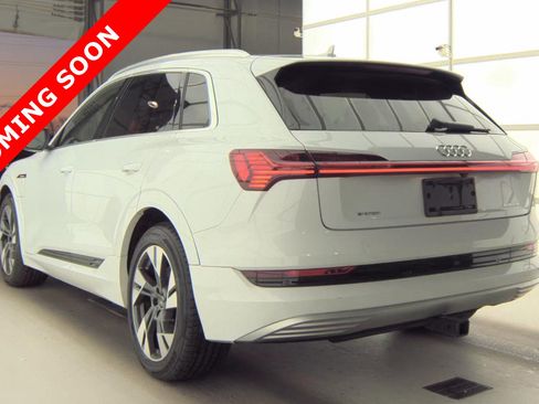 Used 2021 Audi e-tron Premium image 5