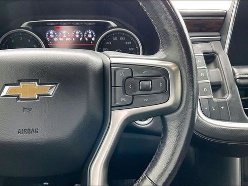Used 2021 Chevrolet Suburban Premier w/ Premium Package RWD image 15
