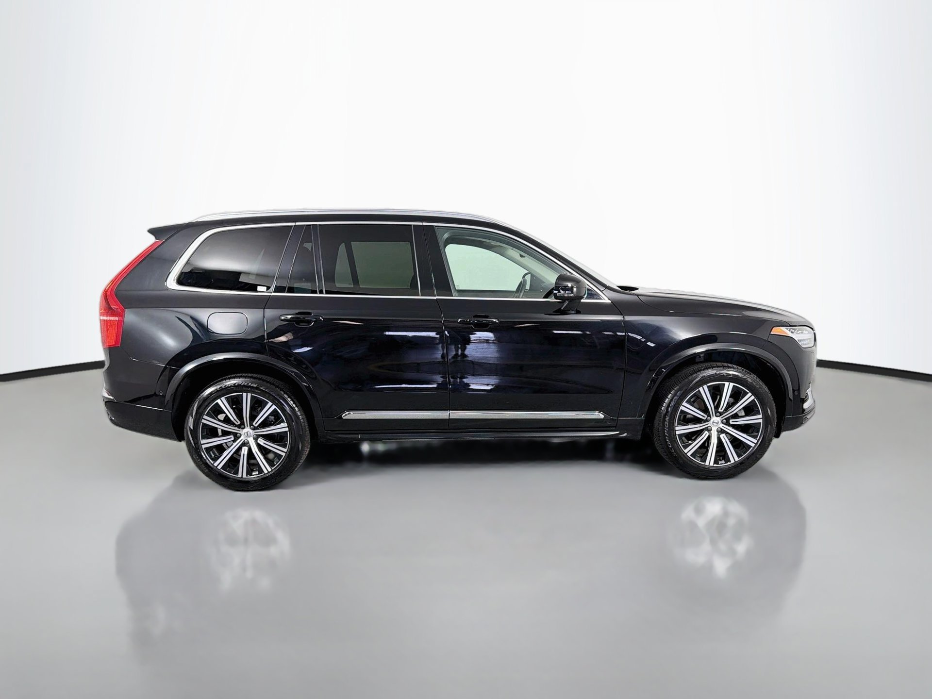 Used 2023 Volvo XC90 B6 Plus w/ Protection Package Premier AWD/4WD image 5