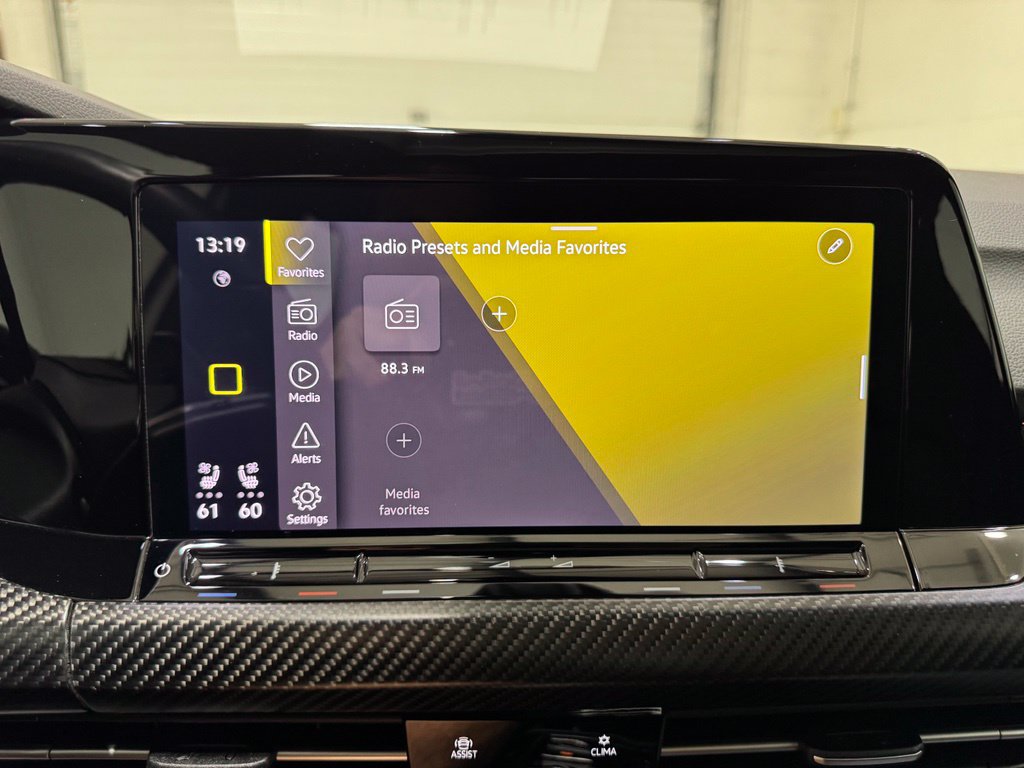 Used 2024 Volkswagen Golf R AWD/4WD image 20