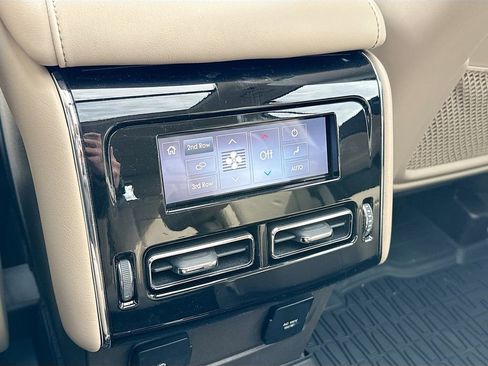 Used 2023 Lincoln Aviator Reserve w/ Elements Package Plus AWD/4WD image 28