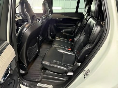 Used 2022 Volvo XC90 T6 Inscription w/ Advanced Package image 11
