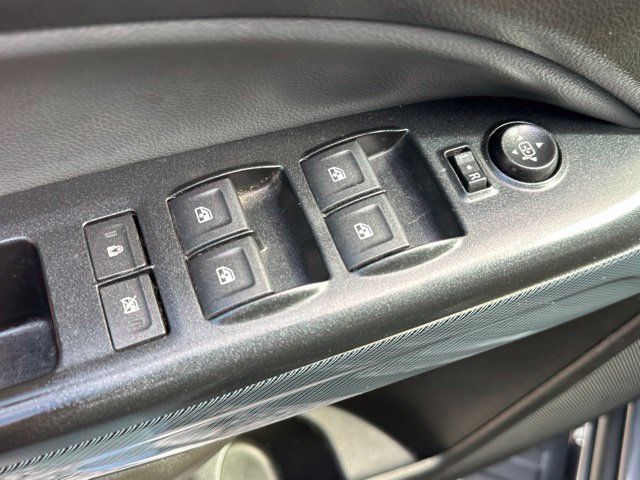 Used 2017 Chevrolet Colorado Z71 AWD/4WD image 23