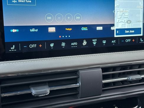 Used 2025 Lincoln Corsair Grand Touring w/ Equipment Group 302A image 20