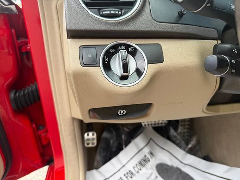 Used 2013 Mercedes-Benz C 300 4MATIC Sedan image 59