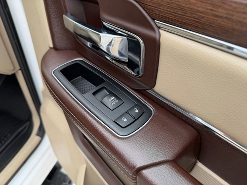 Used 2017 RAM 1500 Laramie w/ Convenience Group AWD/4WD image 40