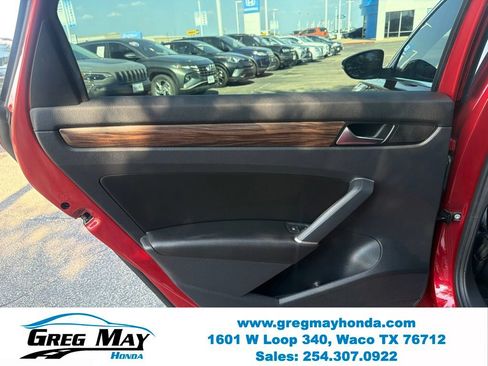 Used 2022 Volkswagen Passat 2.0T FWD image 22