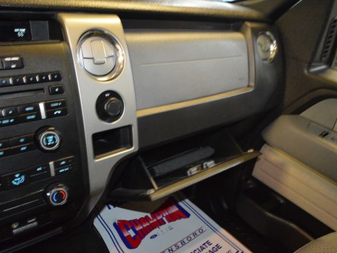 Used 2011 Ford F150 XLT w/ XLT Chrome Pkg image 19