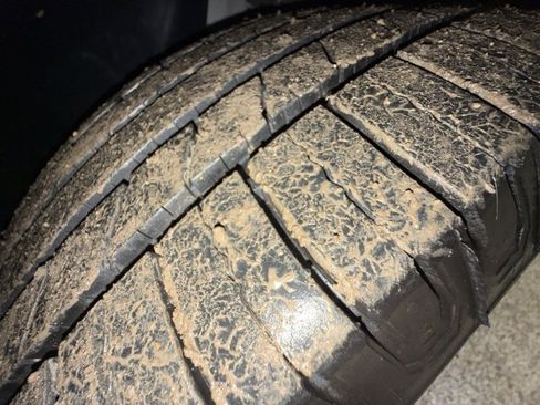 Used 2018 Ford Explorer Limited image 26