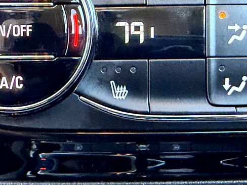 Used 2022 Buick Encore GX Select image 28