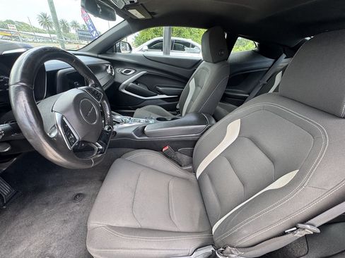 Used 2020 Chevrolet Camaro LT RWD image 10