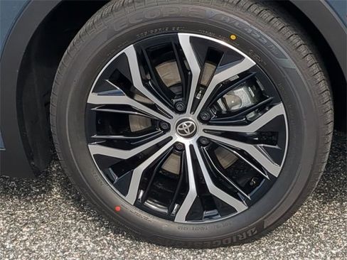 New 2026 Toyota Crown XLE image 11