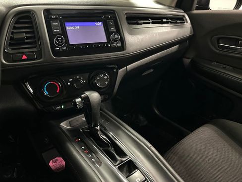 Used 2019 Honda HR-V LX image 22