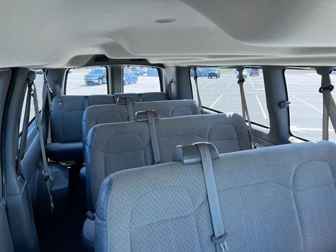 Used 2018 Chevrolet Express 3500 LT w/ LT Preferred Equipment Group image 32