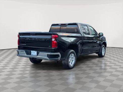 Used 2022 Chevrolet Silverado 1500 LT w/ Convenience Package II image 7