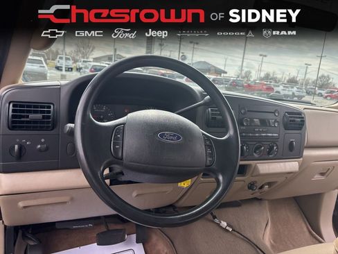 Used 2006 Ford F350 XL image 56
