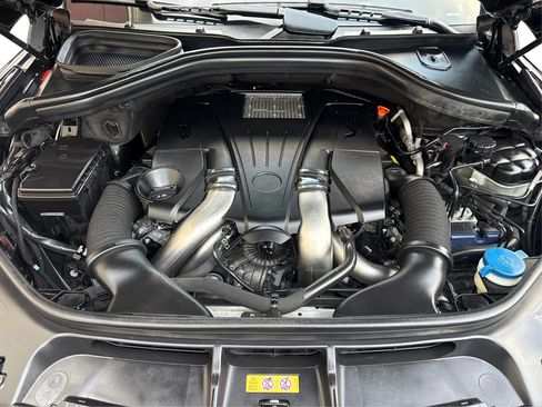 Used 2017 Mercedes-Benz GLS 550 4MATIC image 14