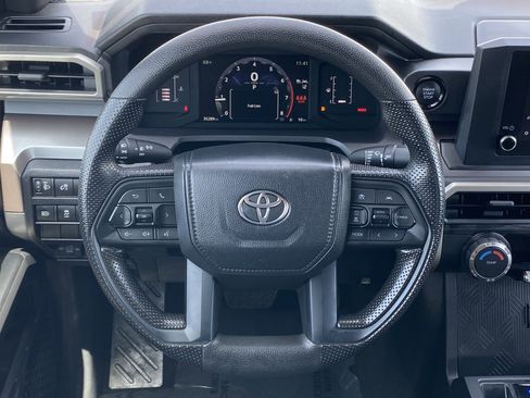 Certified 2024 Toyota Tacoma SR5 AWD/4WD image 17
