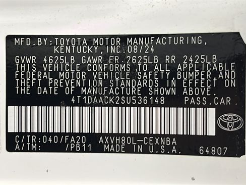 Used 2025 Toyota Camry LE FWD image 28