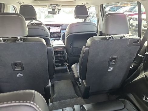 Certified 2023 Jeep Grand Cherokee L Limited image 14