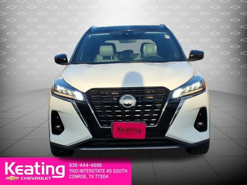 Used 2023 Nissan Kicks SR w/ SR Premium Package FWD image 10