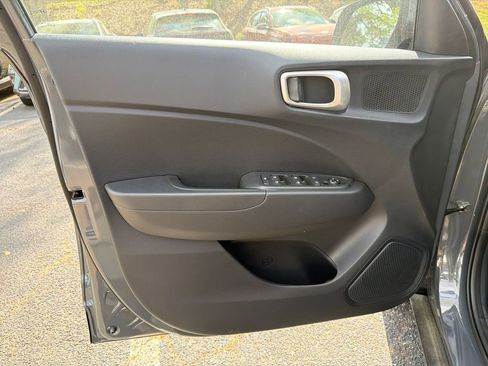 New 2026 Hyundai Venue SE FWD image 10