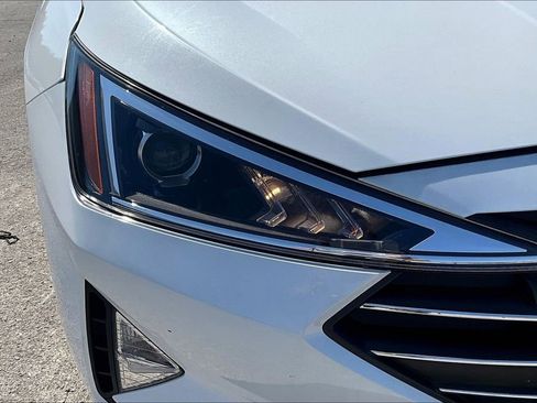 Used 2019 Hyundai Elantra SE w/ Cargo Package FWD image 29