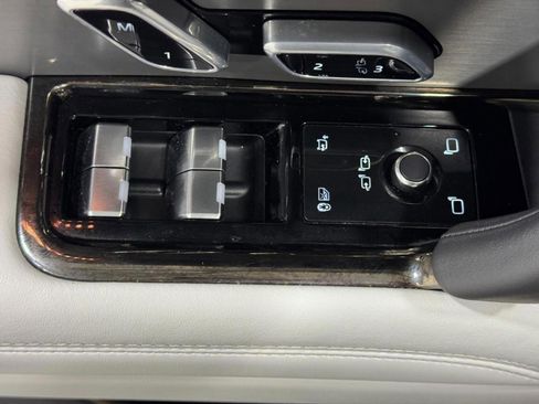 Used 2024 Land Rover Range Rover Sport SE image 26