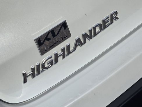 Used 2019 Toyota Highlander Limited image 10