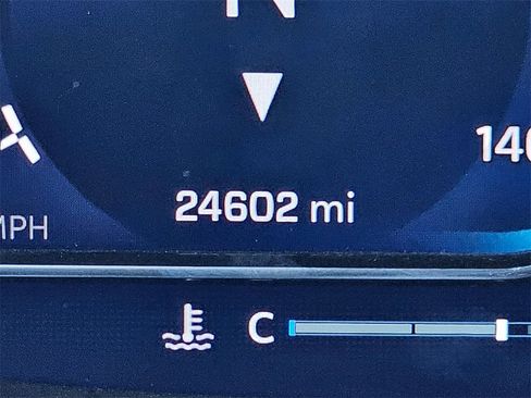 Used 2024 Chevrolet Tahoe Z71 image 24