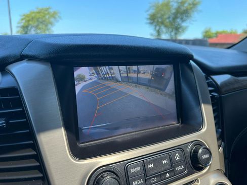 Used 2015 GMC Yukon Denali w/ Touring Package AWD/4WD image 13