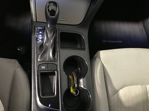 Used 2016 Hyundai Sonata SE FWD image 28