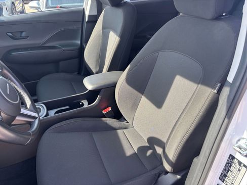 Used 2025 Hyundai Kona SEL AWD/4WD image 31