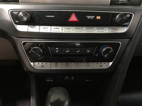 Used 2018 Hyundai Sonata SEL w/ Tech Package 02 FWD image 28